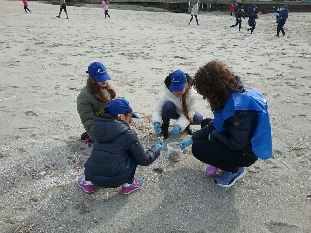 3 LETS DISCOVERY THE SEA