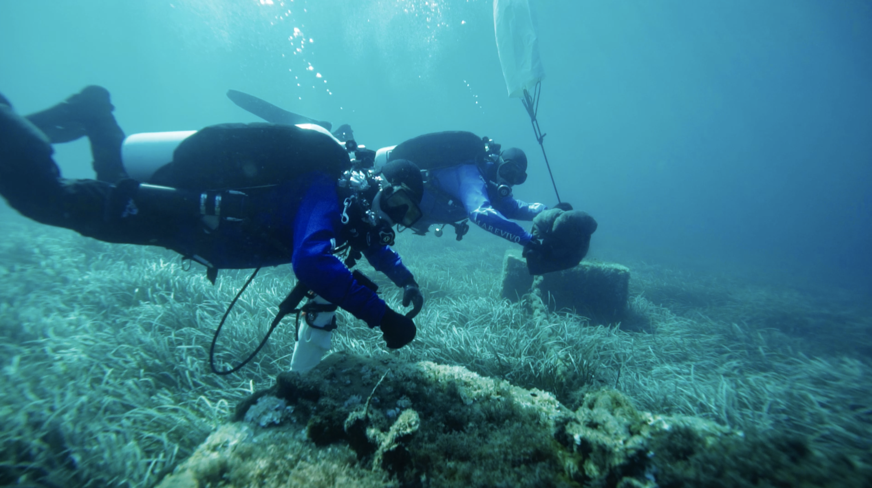 Capraia, Marevivo bonifica oltre 3500 m² di fondali marini. Recuperate 2 tonnellate di rifiuti