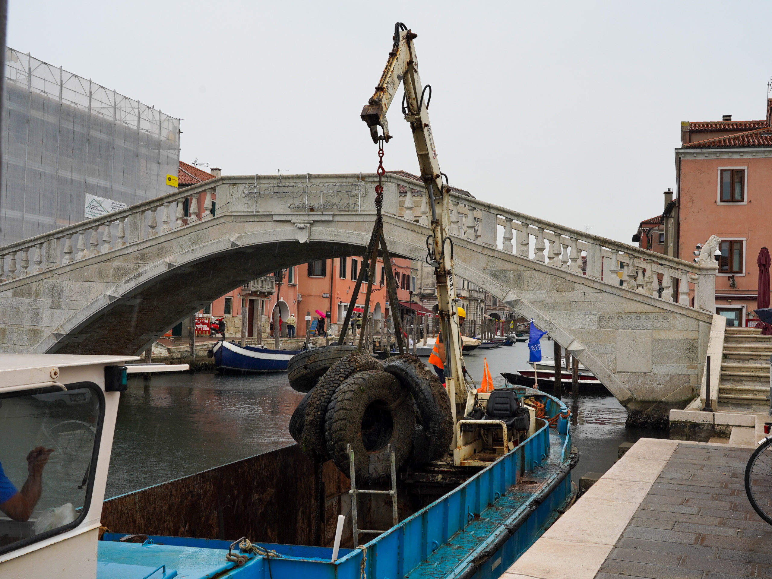 Chioggia: raccolti in mare circa 2.500 kg di Pneumatici Fuori Uso