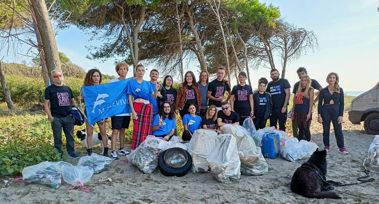 Decine di volontari a Paestum hanno raccolto oltre 100kg di rifiuti