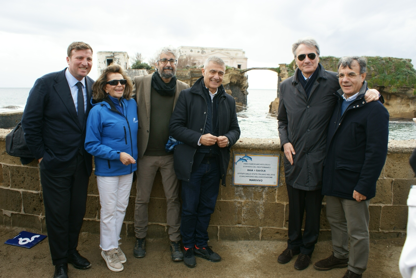 Una targa Marevivo al Parco Sommerso di Gaiola in occasione dei 38 anni dell’associazione