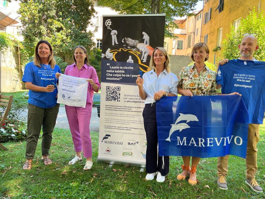 “Piccoli gesti, grandi crimini”, la campagna di Marevivo contro l’abbandono dei mozziconi di sigarette arriva anche a Lucca