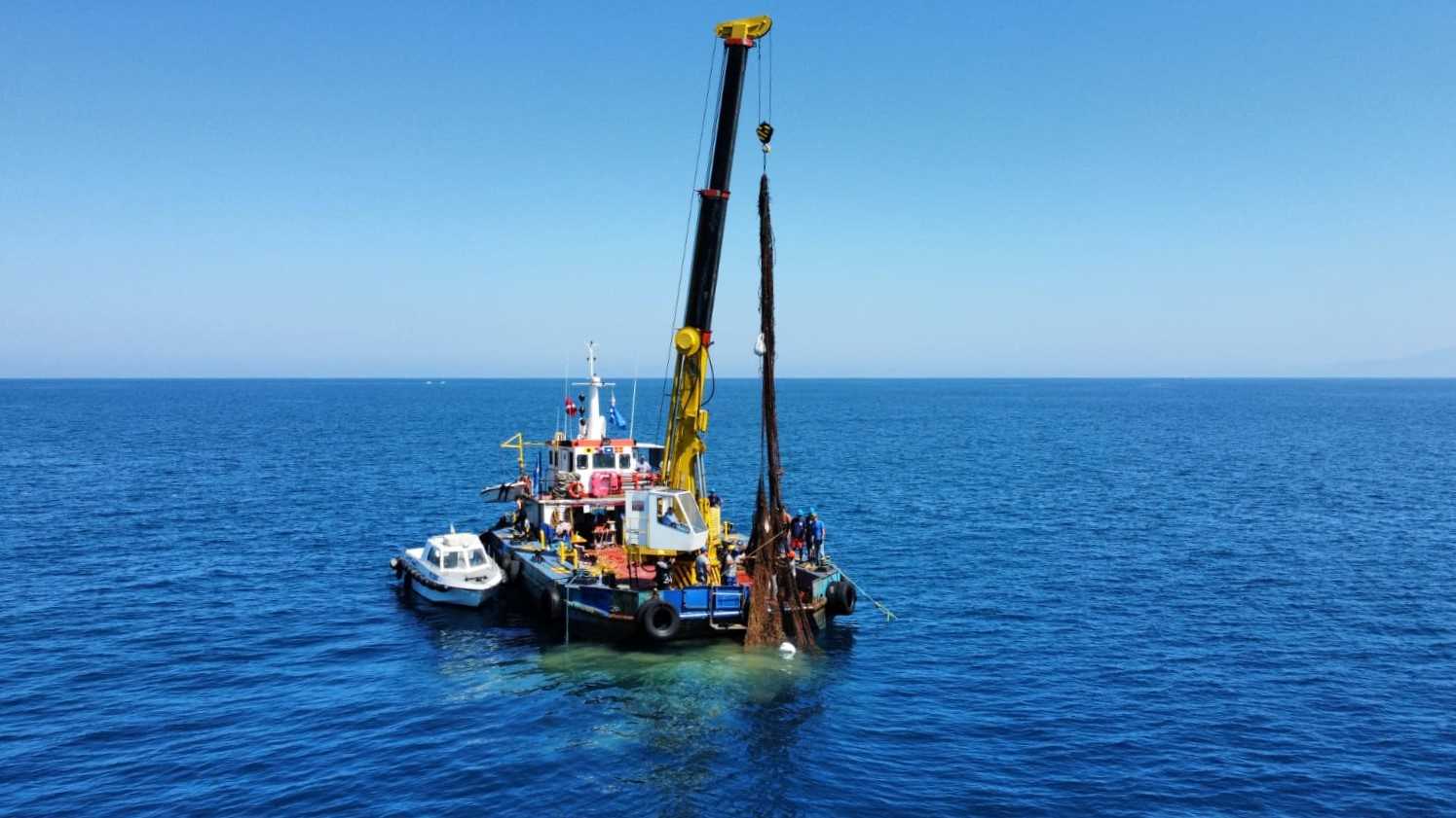 La Divisione Sub di Marevivo ha rimosso tre reti fantasma di oltre 600 metri a Palermo