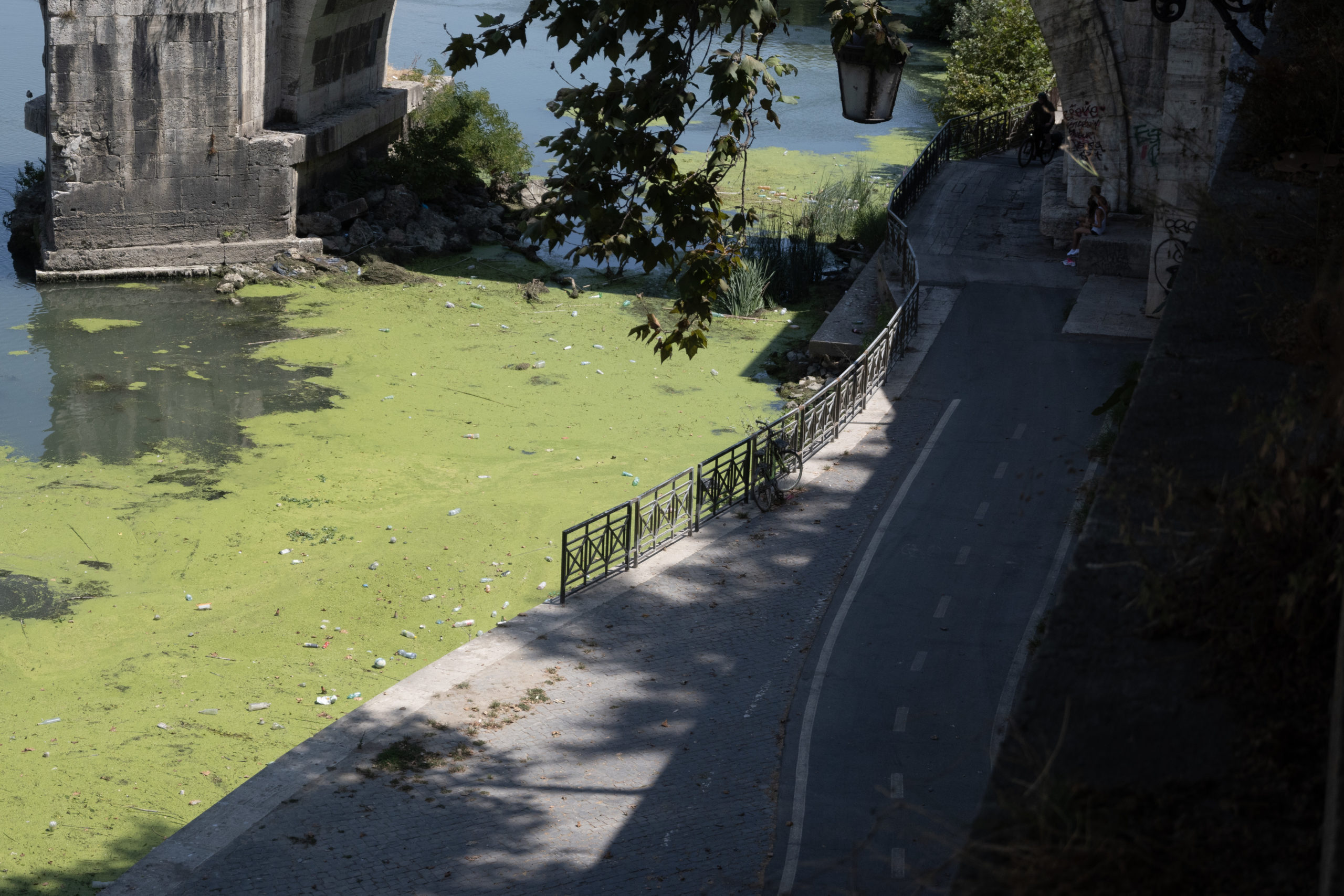 Tonnellate di rifiuti nei fiumi italiani malgrado i fondi stanziati per la raccolta