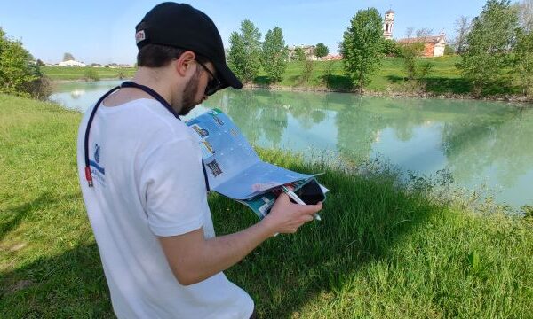 PLASTIC PIRATES (25) PLASTIC PIRATES (25)