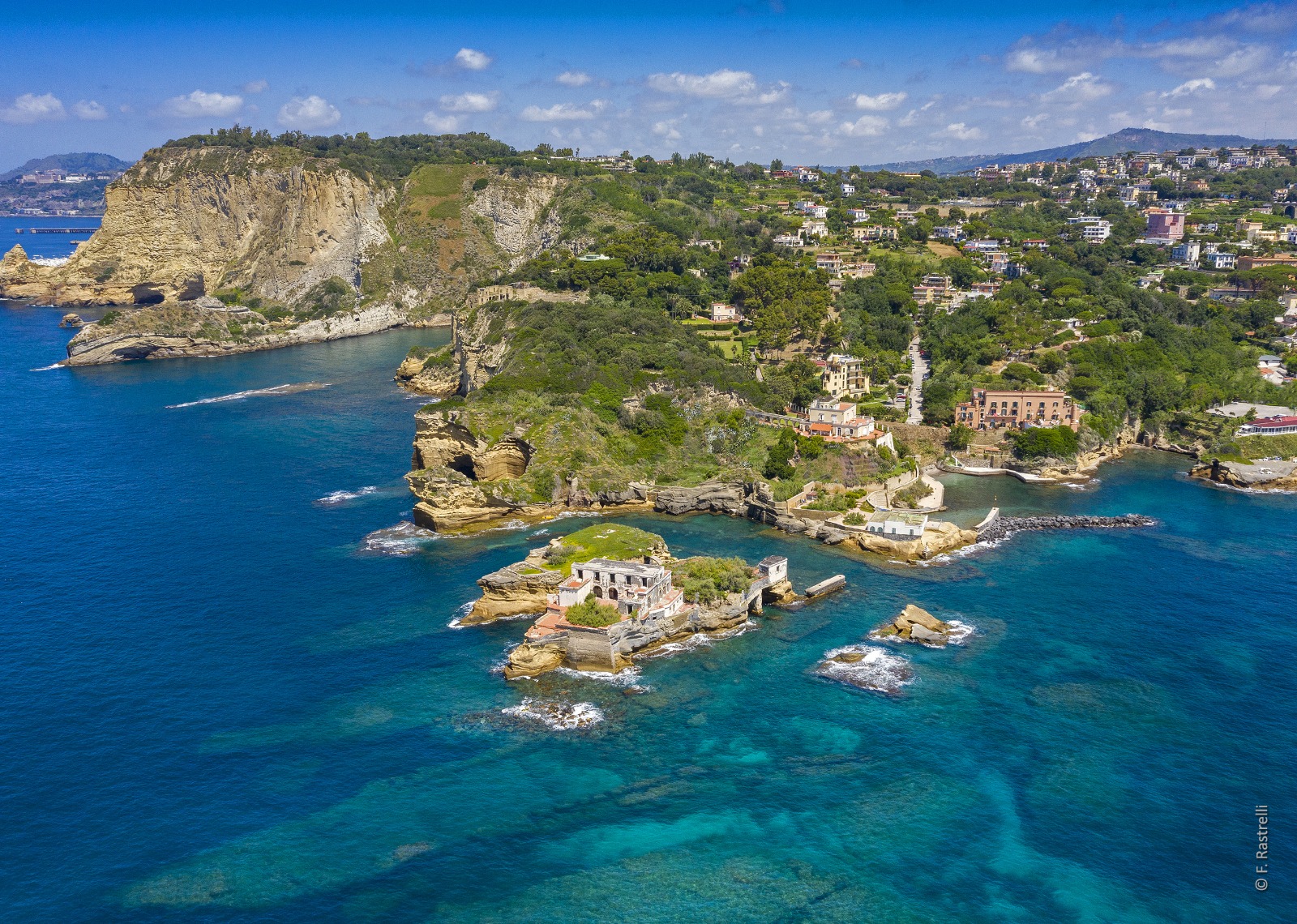 Il mondo dello spettacolo, della cultura e dell’informazione  si unisce a Marevivo per salvare la Gaiola