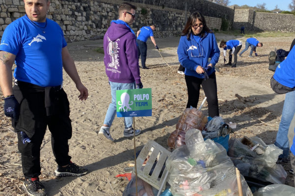 Adotta Una Spiaggia Ladispoli (7) Adotta Una Spiaggia Ladispoli (7)