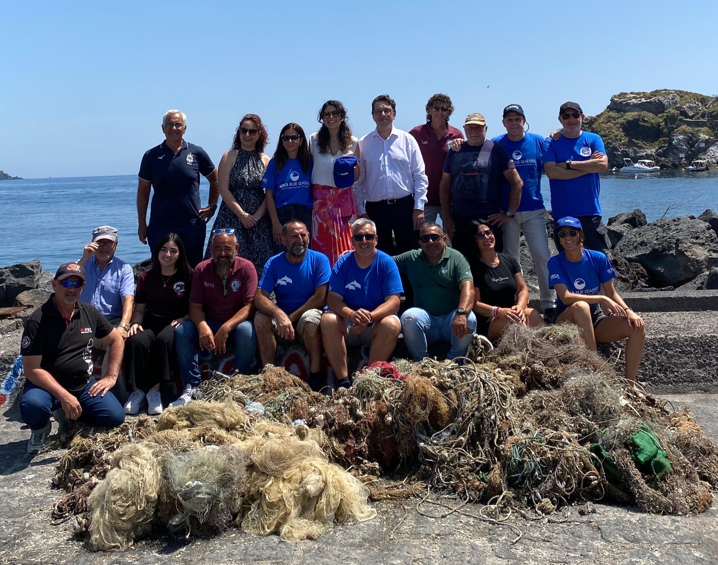 Dalle acque di Aci Castello rimossi oltre 600 metri di reti fantasma